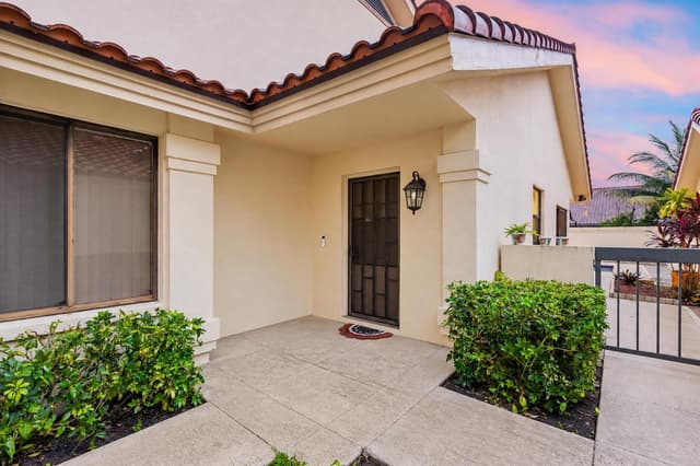 2845 DUQUESNE Circle, West Palm Beach FL 33409 - West Palm Beach, FL - Photo 3