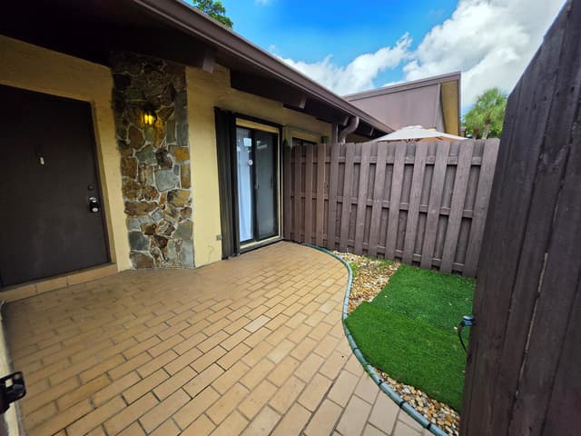 504 Briarwood Circle # 54, Hollywood FL 33024 - Hollywood, FL - Photo 6