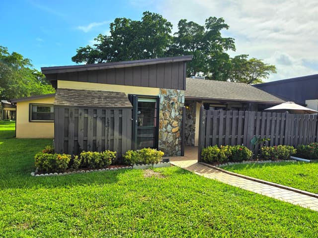 504 Briarwood Circle # 54, Hollywood FL 33024 - Hollywood, FL - Photo 7