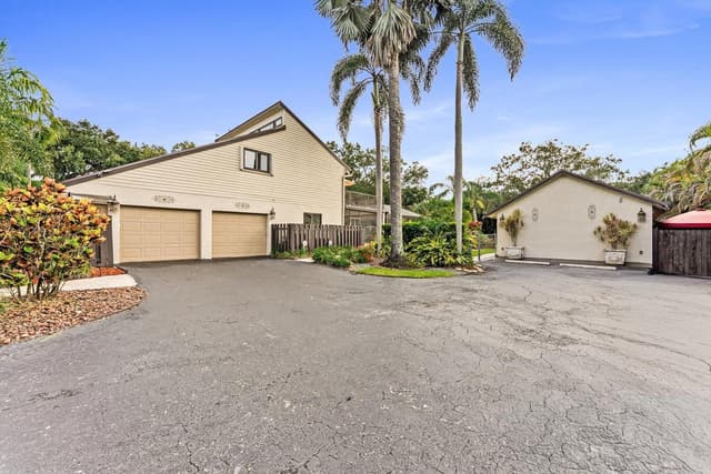 3551 SW 116th Avenue, Davie FL 33330 - Davie, FL - Photo 7