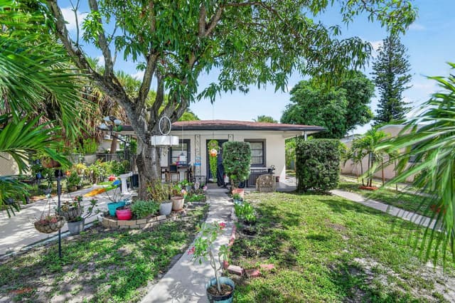 1020 S K Street, FL 33460 - Photo 4