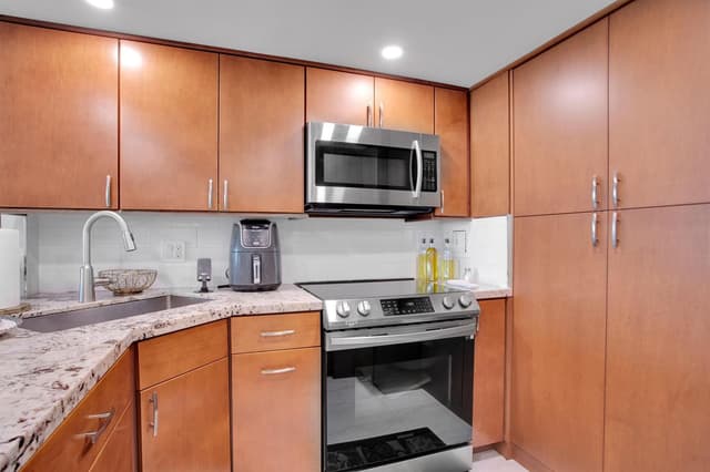 3015 N OCEAN Boulevard # 8B, Fort Lauderdale FL 33308 - Fort Lauderdale, FL - Photo 6