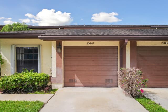 20847 BOCA RIDGE Drive N, Boca Raton FL 33428 - Boca Raton, FL - Photo 2