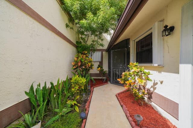 20847 BOCA RIDGE Drive N, Boca Raton FL 33428 - Boca Raton, FL - Photo 3