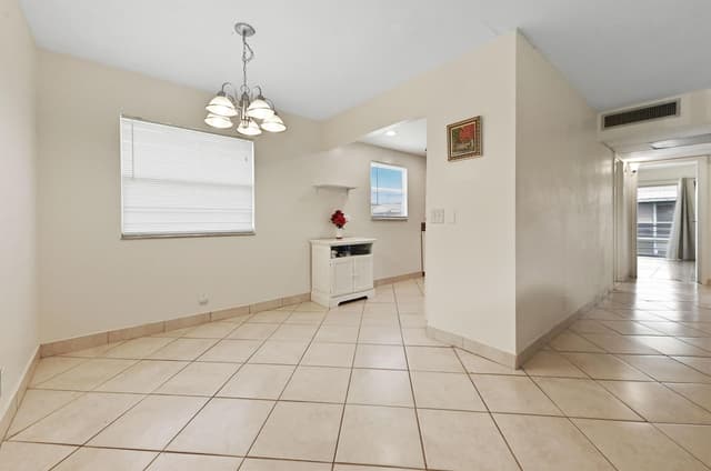 525 Monaco K, Delray Beach FL 33446 - Delray Beach, FL - Photo 5