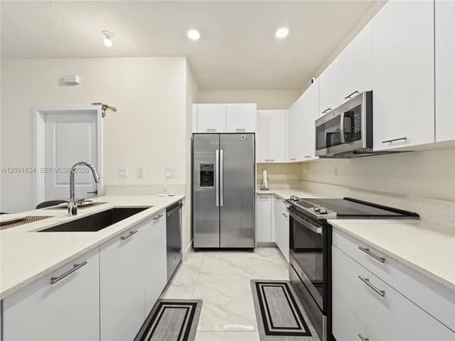 4278 NW 82nd Ave, Doral FL 33166 - Doral, FL - Photo 5