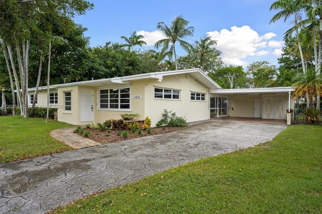 13820 SW 74th Ct, Palmetto Bay FL 33158 - Palmetto Bay, FL - Photo 3