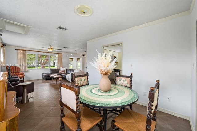 13820 SW 74th Ct, Palmetto Bay FL 33158 - Palmetto Bay, FL - Photo 5