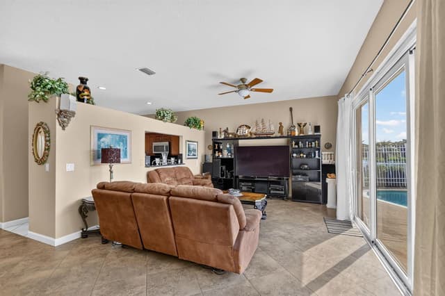 3281 Harness Circle, Wellington FL 33449 - Wellington, FL - Photo 7