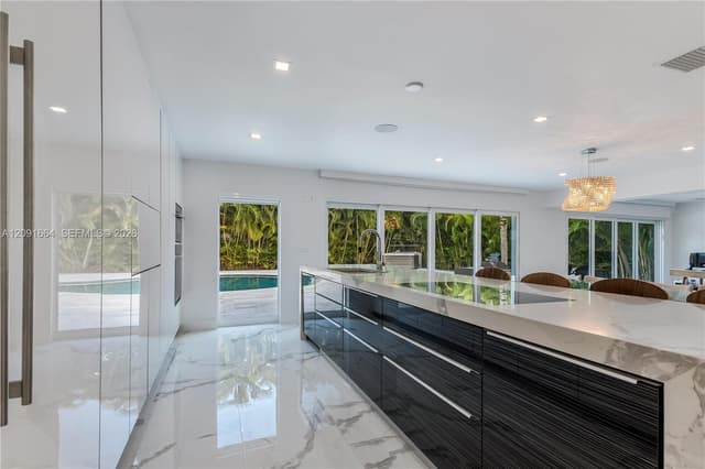 20501 NE 22nd Pl, Miami FL 33180 - Miami, FL - Photo 6