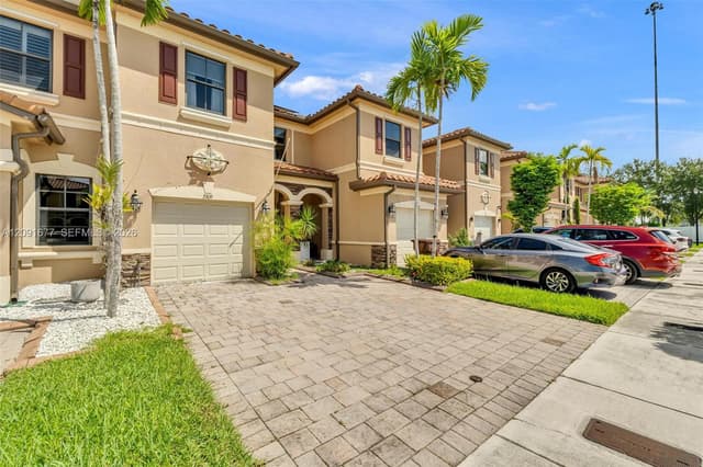 3309 W 91st Ter, Hialeah FL 33018 - Hialeah, FL - Photo 2