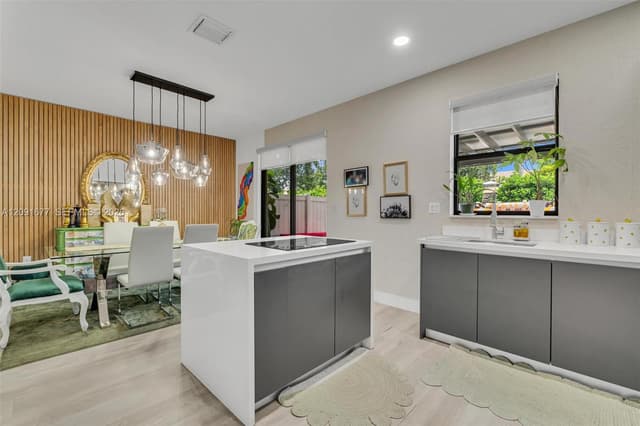 3309 W 91st Ter, Hialeah FL 33018 - Hialeah, FL - Photo 7