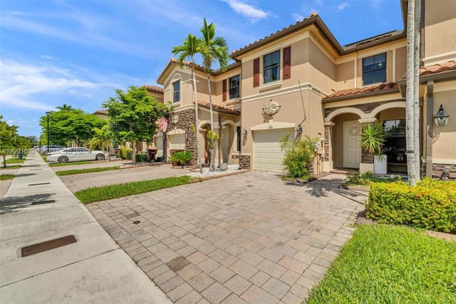3309 W 91st Ter, Hialeah FL 33018 - Hialeah, FL - Photo 3