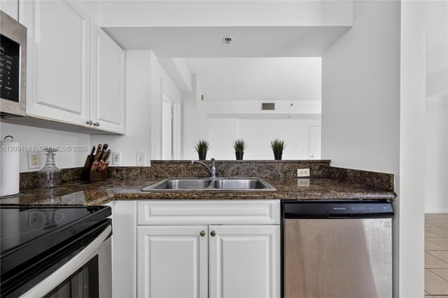 1 Glen Royal Pkwy # 903, Miami FL 33125 - Miami, FL - Photo 6
