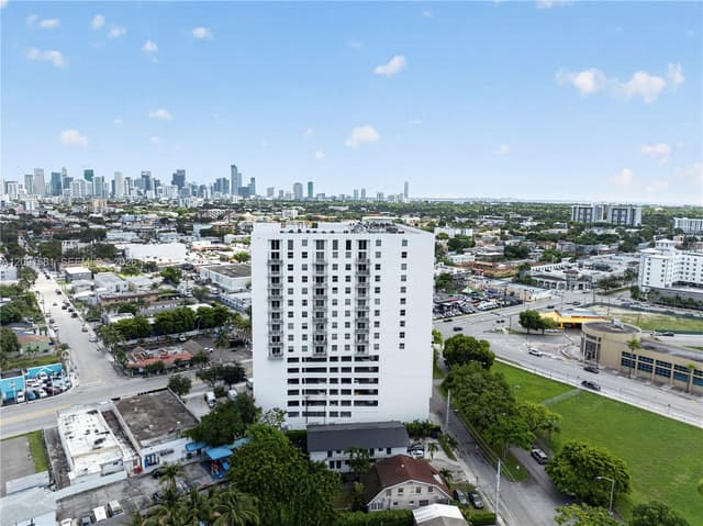 1 Glen Royal Pkwy # 903, Miami FL 33125 - Miami, FL - Photo 4