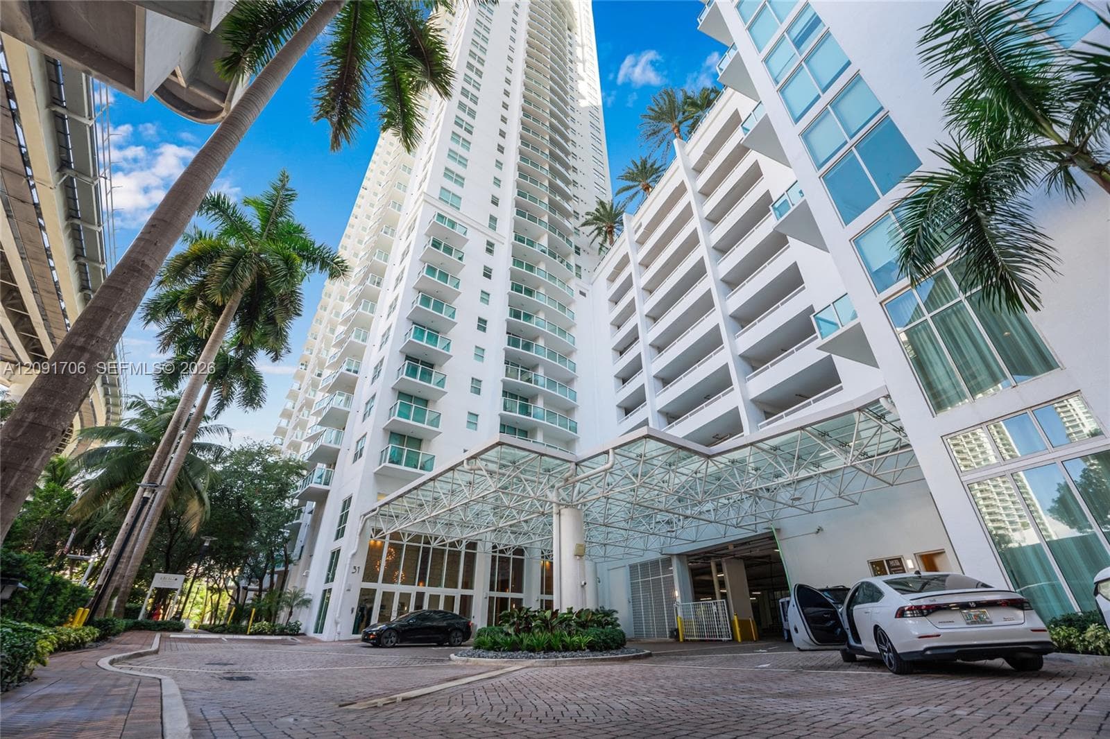 31 SE 5th St # 409, Miami FL 33131 - Miami, FL - Photo 1