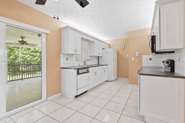 7200 SW 132nd Ave, Miami FL 33183 - Miami, FL - Photo 4