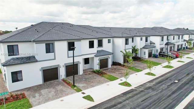 15720 SW 136th Way, Miami FL 33196 - Miami, FL - Photo 4