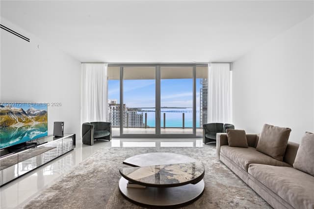 300 Biscayne Boulevard Way # 3304C, Miami FL 33131 - Miami, FL - Photo 2
