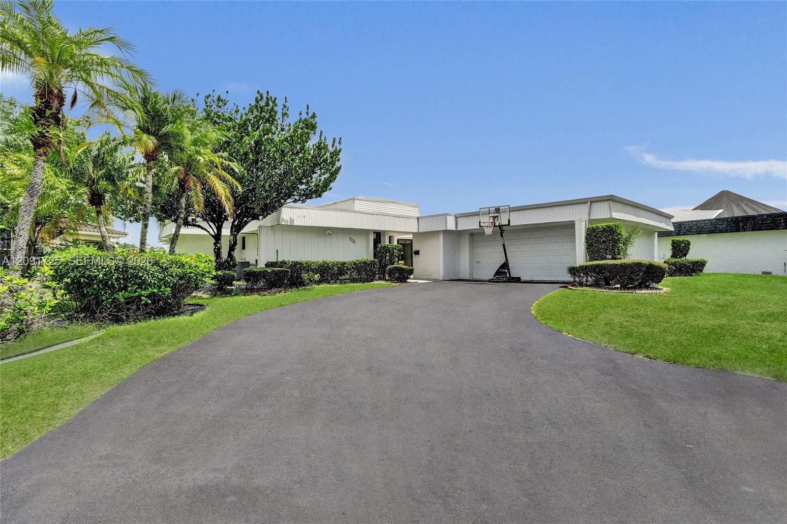 5704 Coco Palm Dr, Tamarac FL 33319 - Tamarac, FL - Photo 1