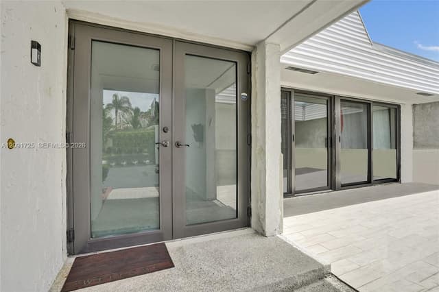 5704 Coco Palm Dr, Tamarac FL 33319 - Tamarac, FL - Photo 5