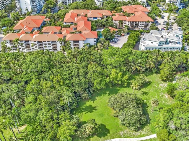 101 Ocean Lane Dr # 209, Key Biscayne FL 33149 - Key Biscayne, FL - Photo 3