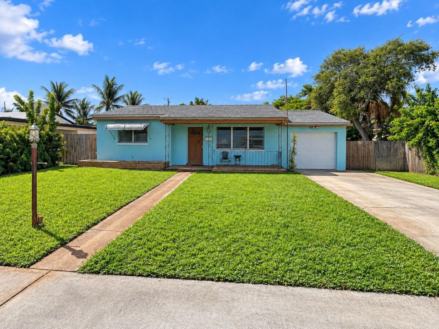 110 SE 3rd Avenue, Boynton Beach FL 33435 - Boynton Beach, FL - Photo 1