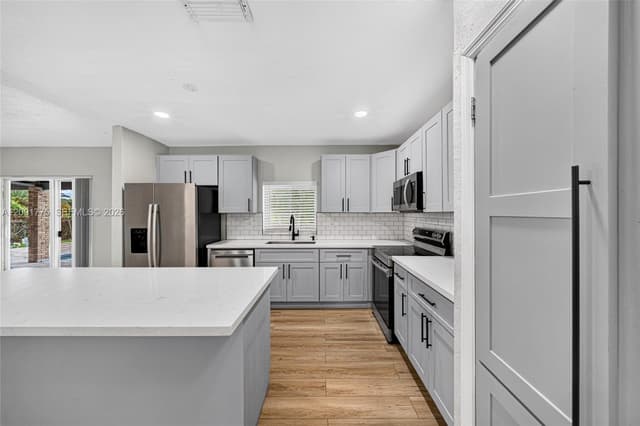 17400 SW 89th Ct, Palmetto Bay FL 33157 - Palmetto Bay, FL - Photo 6