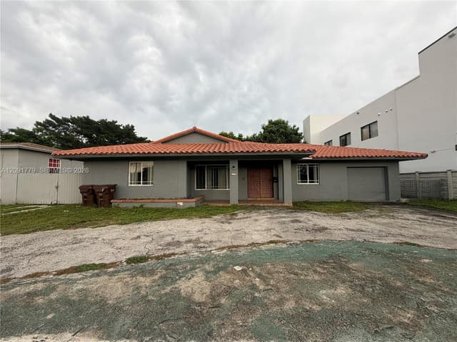275 E 49th St, Hialeah FL 33013 - Hialeah, FL - Photo 2