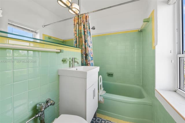 255 W 24th St # 330, Miami Beach FL 33140 - Miami Beach, FL - Photo 7