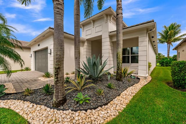 8543 Julian Alps Lane, Boynton Beach FL 33473 - Boynton Beach, FL - Photo 2