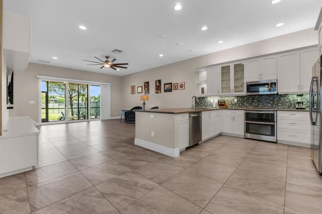 8543 Julian Alps Lane, Boynton Beach FL 33473 - Boynton Beach, FL - Photo 6