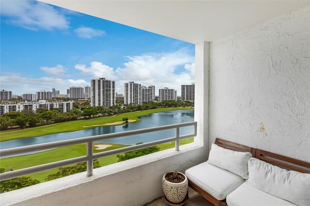 20355 NE 34th Ct # 1422, Aventura FL 33180 - Aventura, FL - Photo 3