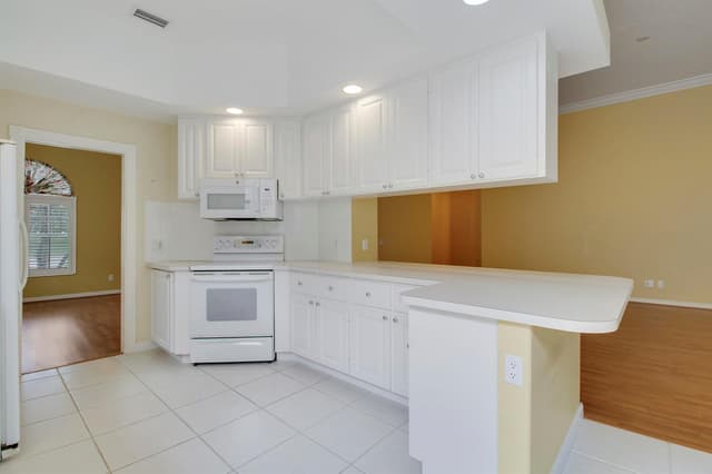 10755 WHARTON Way, Palm Beach Gardens FL 33412 - Palm Beach Gardens, FL - Photo 3