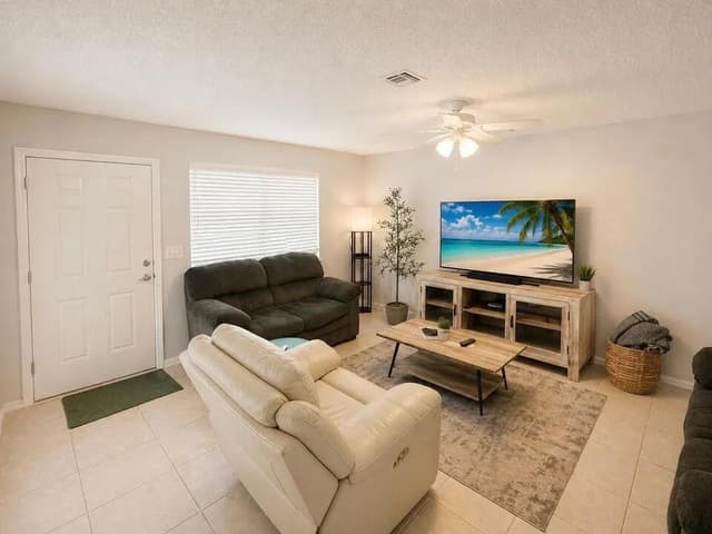 9258 GREEN MEADOWS Way, Palm Beach Gardens FL 33418 - Palm Beach Gardens, FL - Photo 3