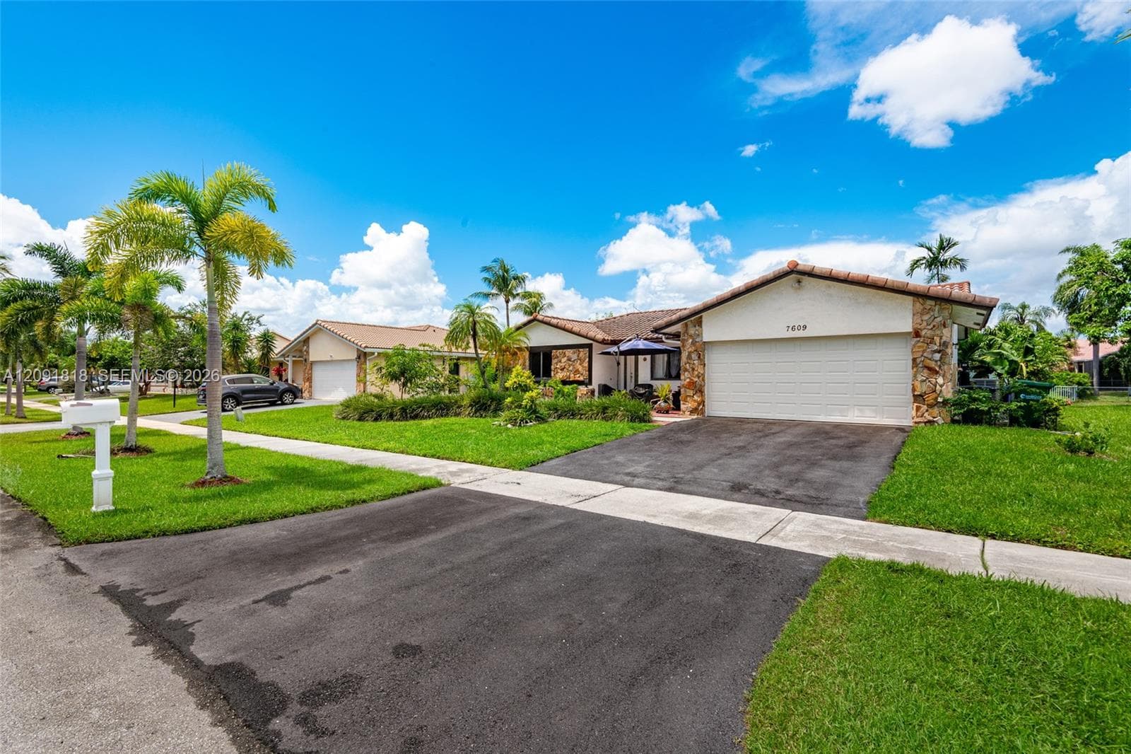 7609 Sunflower Dr, Margate FL 33063 - Margate, FL - Photo 1