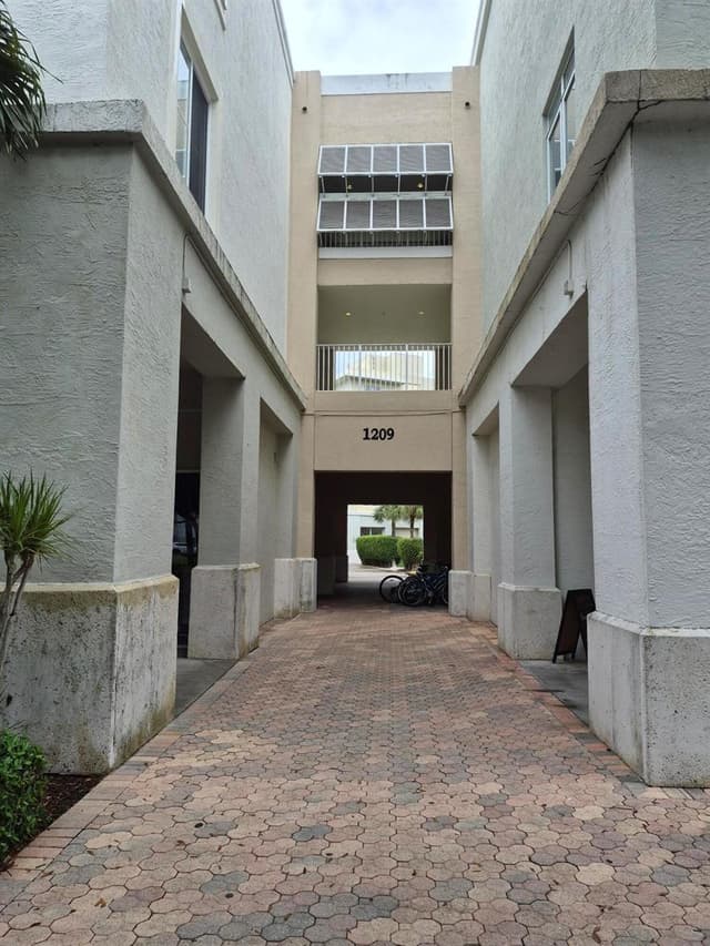 1209 MAIN Street # 205, Jupiter FL 33458 - Jupiter, FL - Photo 2