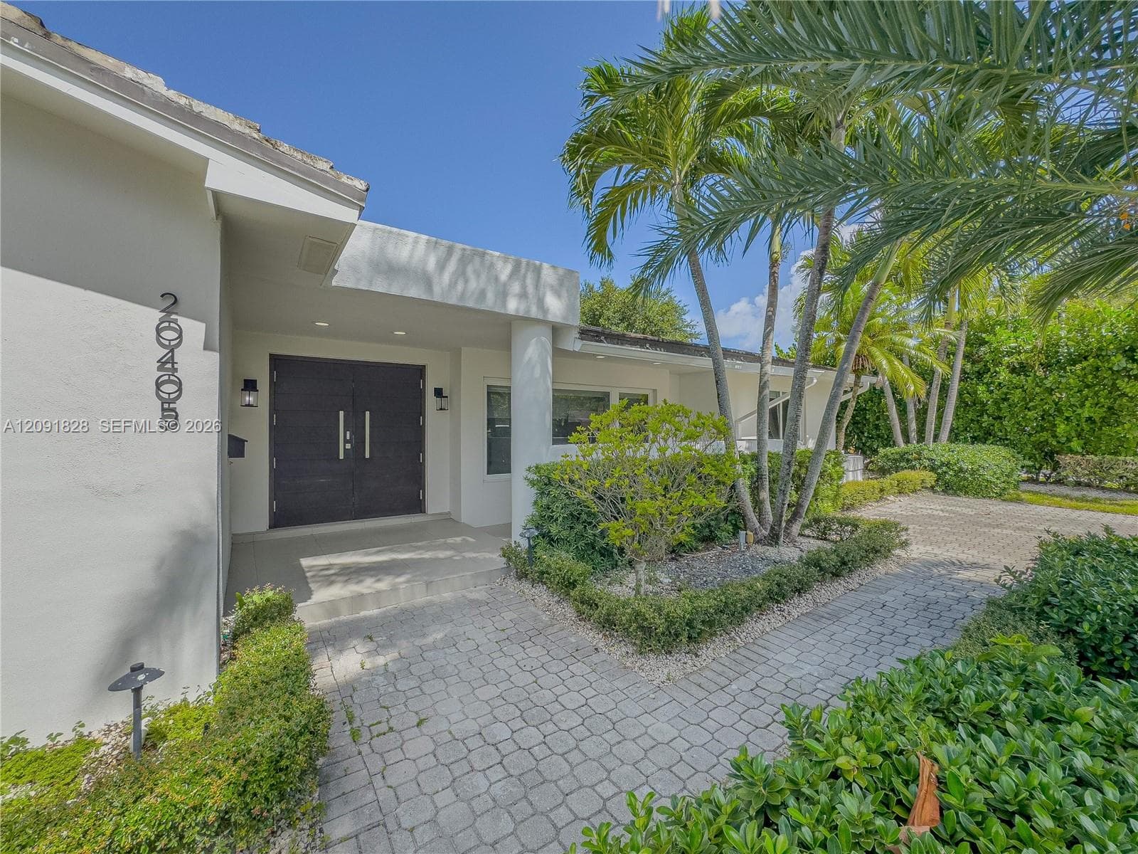 20405 NE 22nd Pl, Miami FL 33180 - Miami, FL - Photo 1