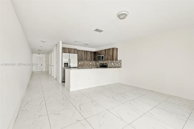 523-525 NW 106th St, Miami FL 33150 - Miami, FL - Photo 5