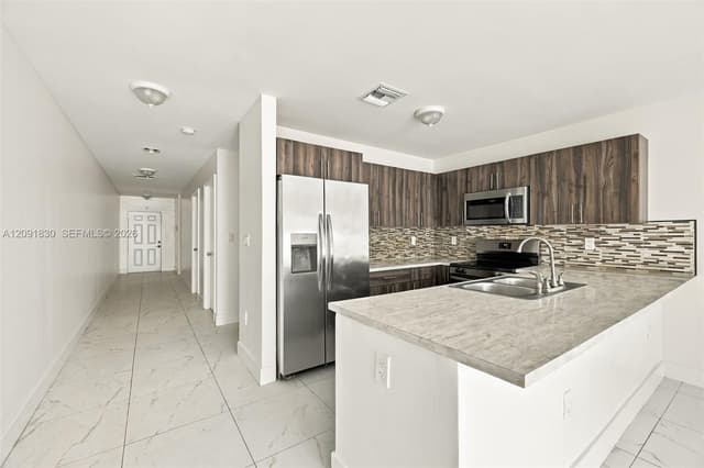 523-525 NW 106th St, Miami FL 33150 - Miami, FL - Photo 4