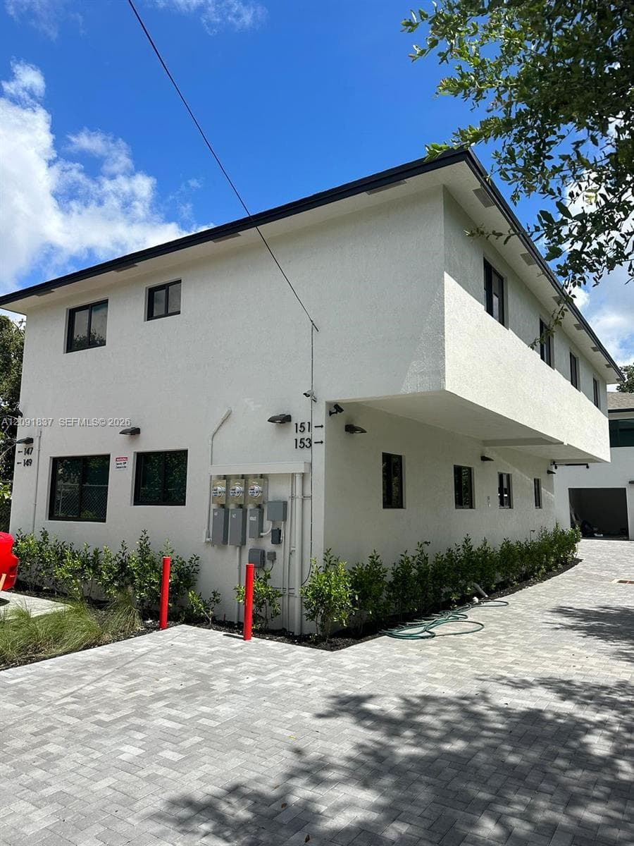 147 NW 61st St, Miami FL 33127
