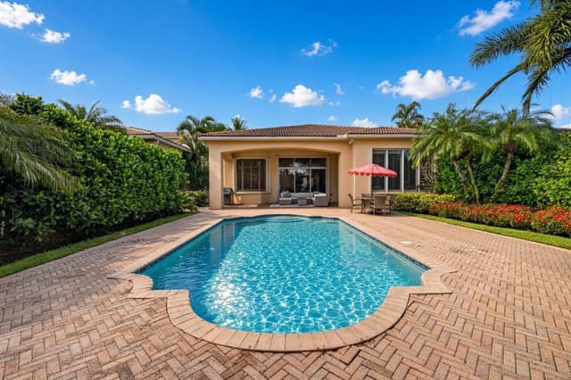 142 Viera Drive, Palm Beach Gardens FL 33418 - Palm Beach Gardens, FL - Photo 5