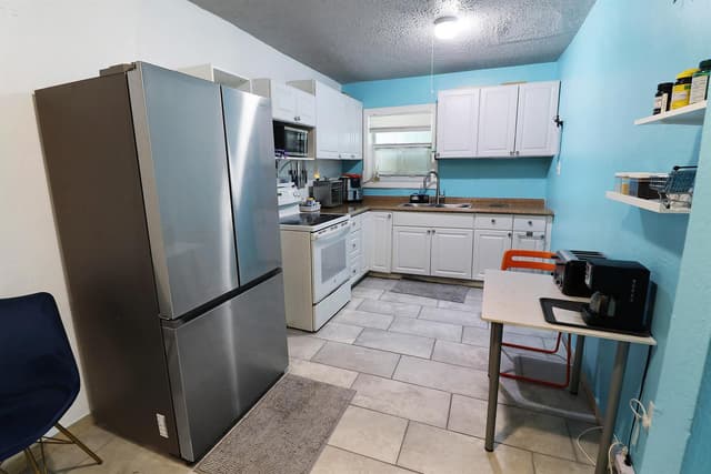 207 SW 4TH Street, Deerfield Beach FL 33441 - Deerfield Beach, FL - Photo 2