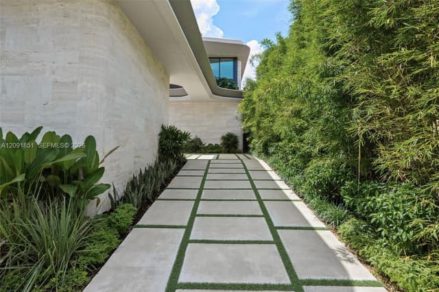 80 S Hibiscus Dr, Miami Beach FL 33139 - Miami Beach, FL - Photo 2