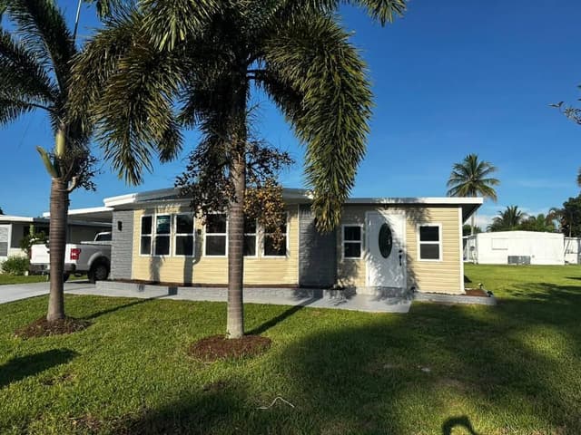8572 Crown Drive, Boynton Beach FL 33436 - Boynton Beach, FL - Photo 3