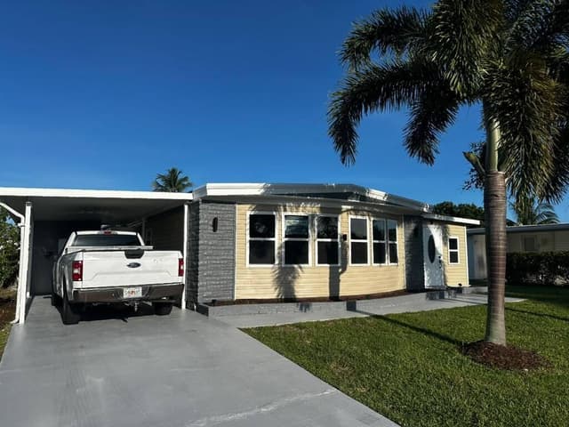 8572 Crown Drive, Boynton Beach FL 33436 - Boynton Beach, FL - Photo 5