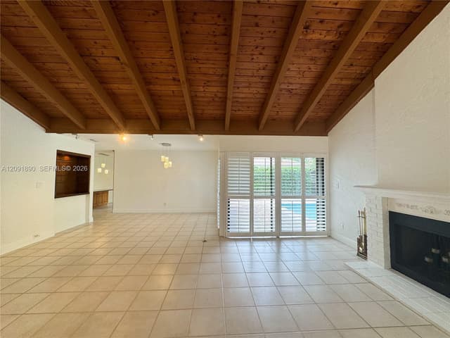 76 Ivy Rd, Hollywood FL 33021 - Hollywood, FL - Photo 4