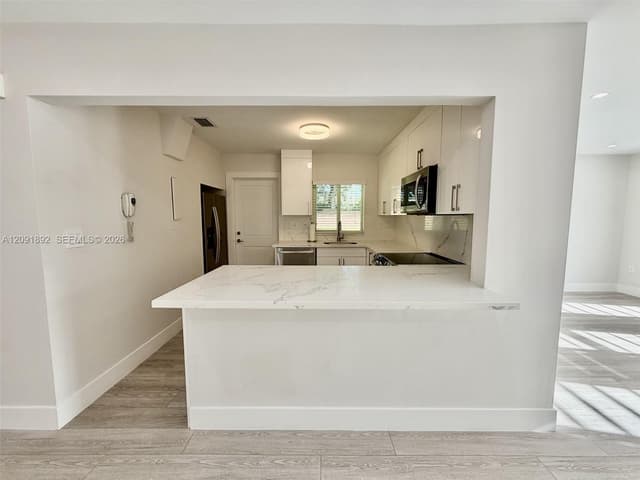 8104 SW 81st Pl, Miami FL 33143 - Miami, FL - Photo 7