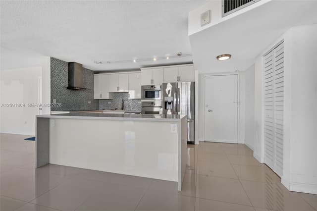 7135 Collins Ave # 805, Miami Beach FL 33141 - Miami Beach, FL - Photo 6