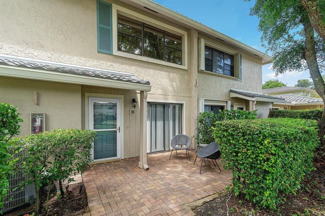 13 WESTGATE Lane # 13B, Boynton Beach FL 33436 - Boynton Beach, FL - Photo 2